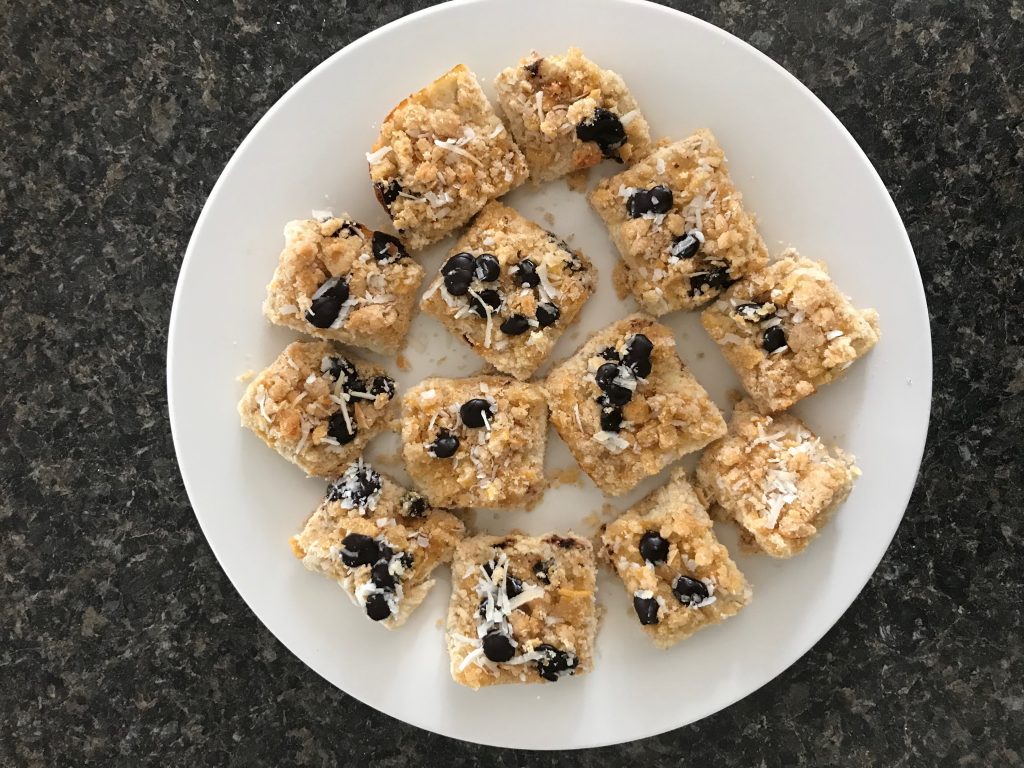 Yogurt breakfast bars on plate: Healthy Snacks for Toddlers