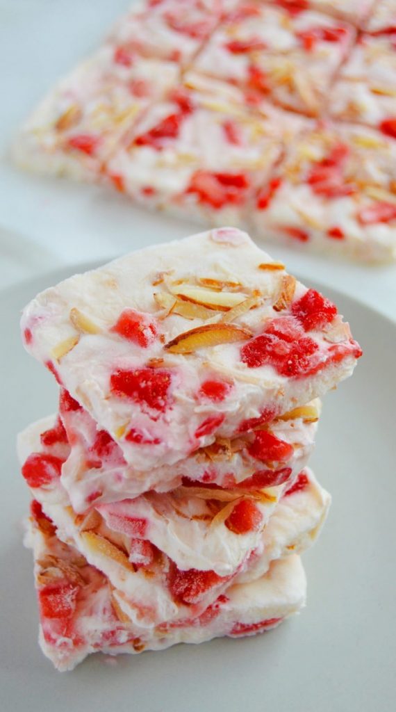 yogurt bark: healthy snacks for toddlers